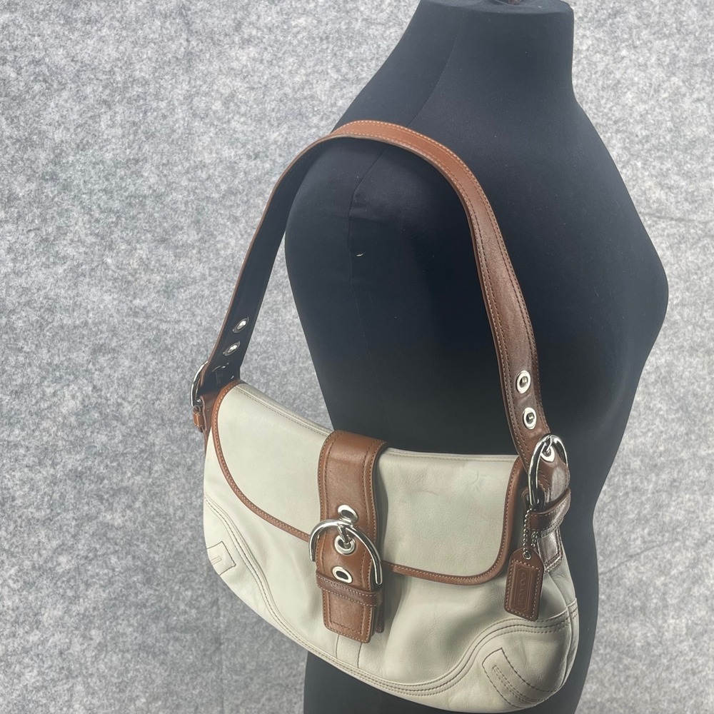 Coach‎ Soho Shoulder Bag Women Medium White Leather Brown Trim Buckle F10192